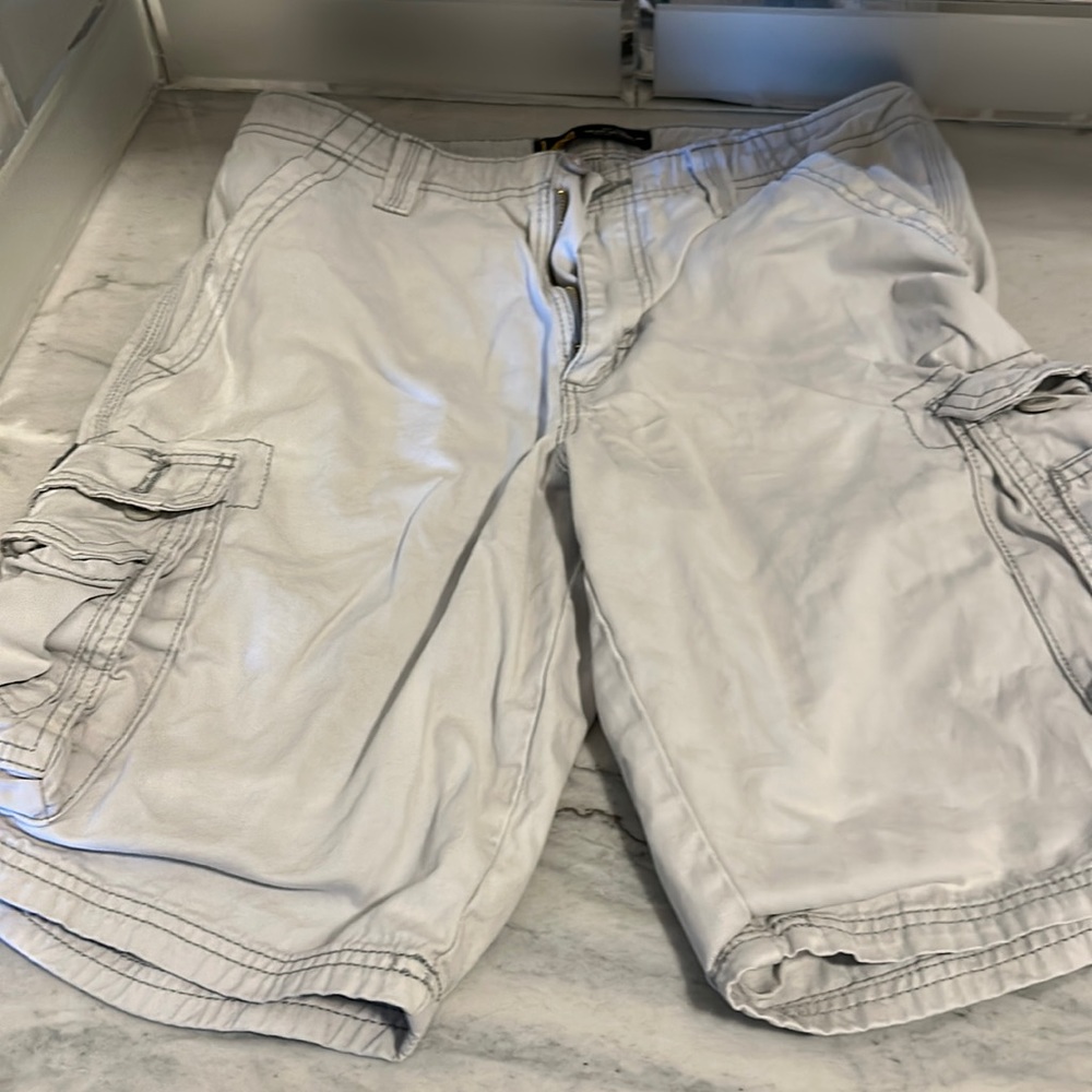 Lee Cargo short. Gently used. Size 32 Color Khaki